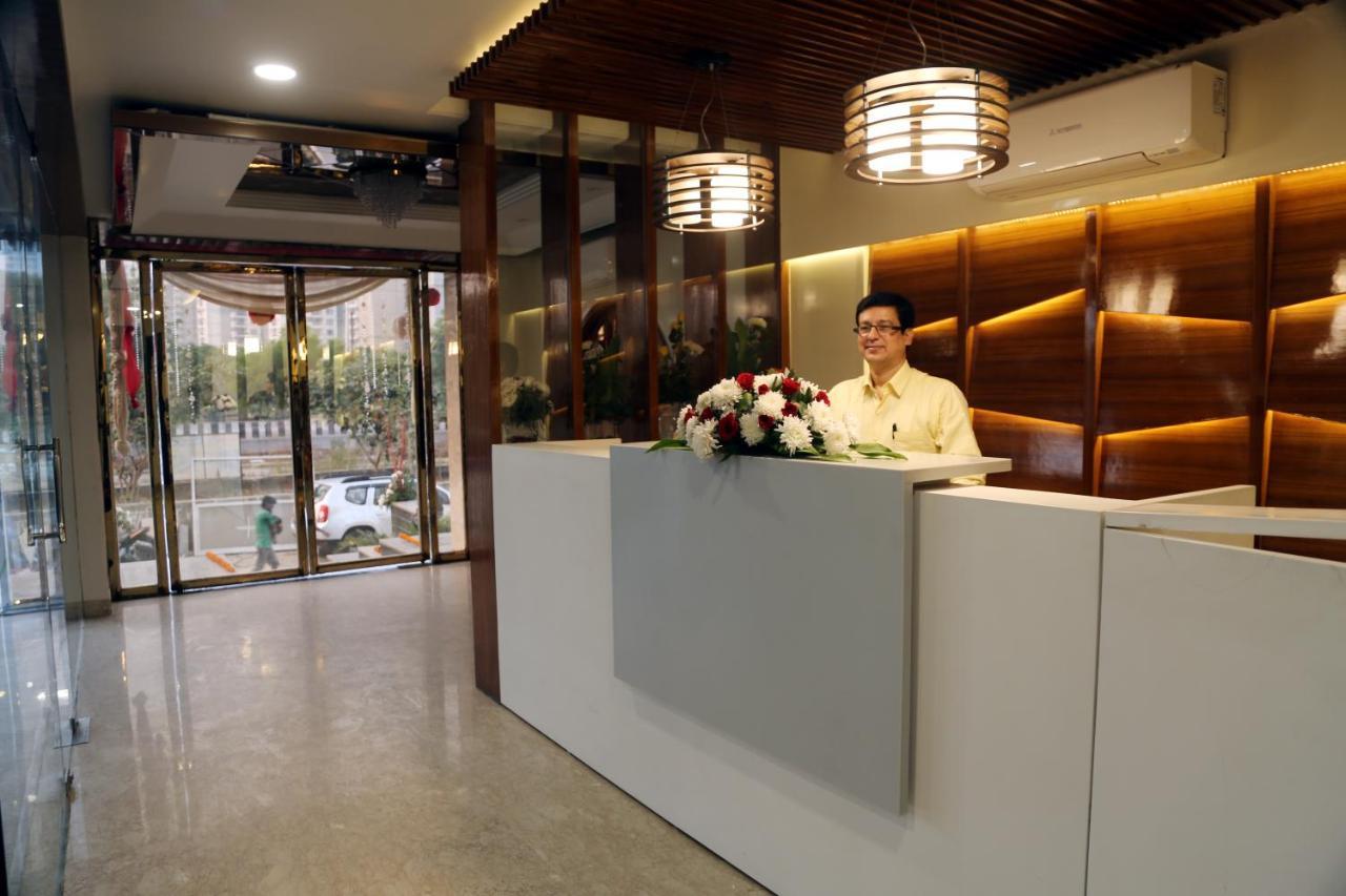 Awadh Inn Noida Eksteriør bilde
