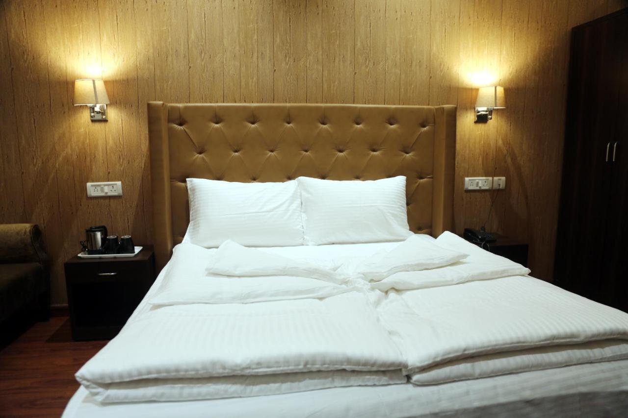 Awadh Inn Noida Eksteriør bilde