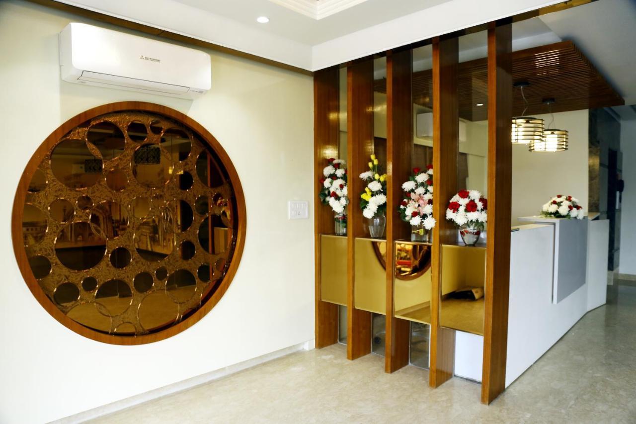 Awadh Inn Noida Eksteriør bilde