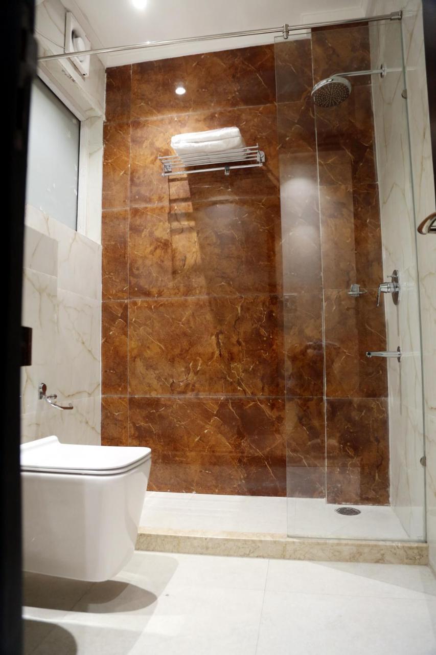 Awadh Inn Noida Eksteriør bilde