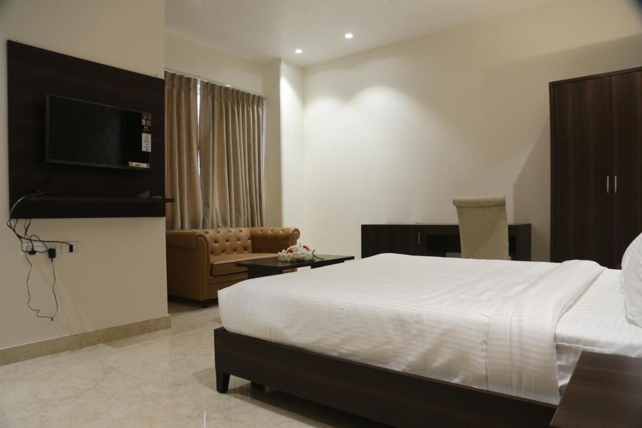 Awadh Inn Noida Eksteriør bilde